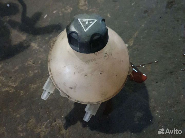 Расширительный бачок пежо 3008