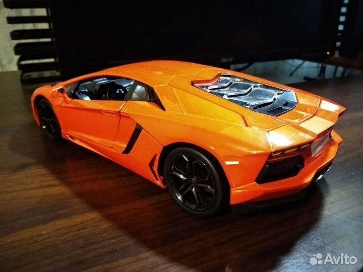 Lamborghini Aventador LP700-4