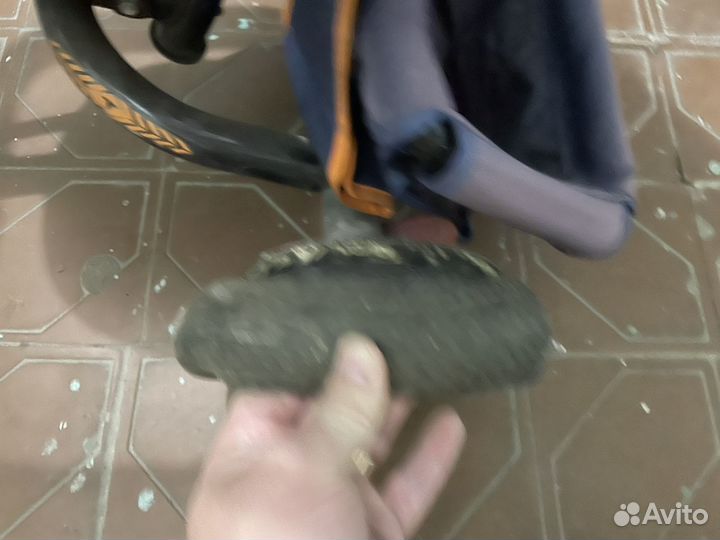 Детский велосипед с ручкой