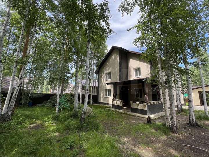 Дом 225 м² на участке 10 сот.