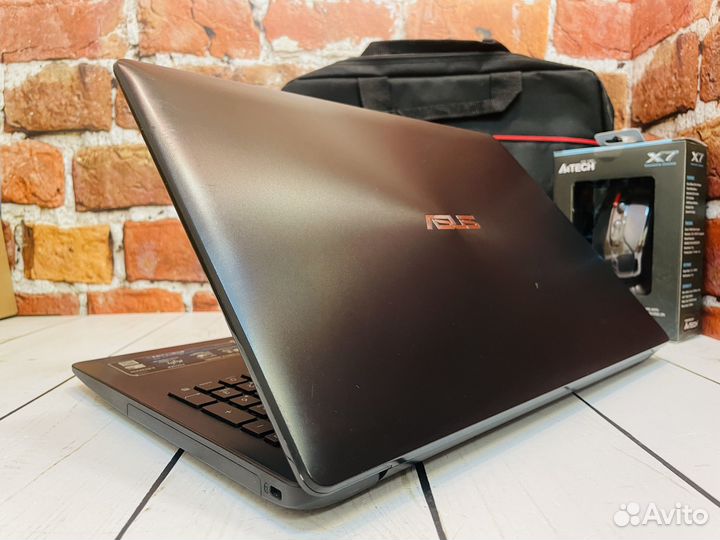 Ноутбук Asus
