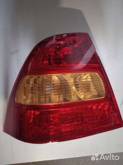 Фонарь задний левый, правый тойота королла 00-06г