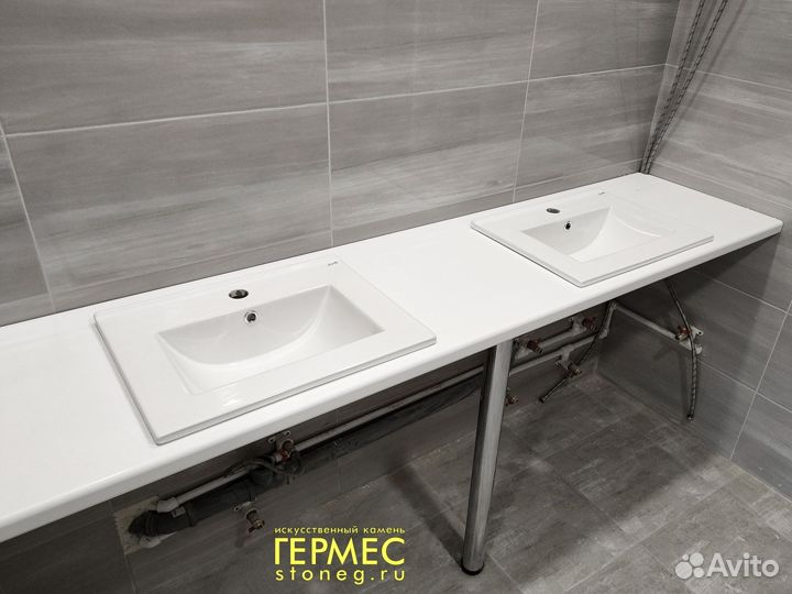 Столешница из слэба камня Staron в ванную m2