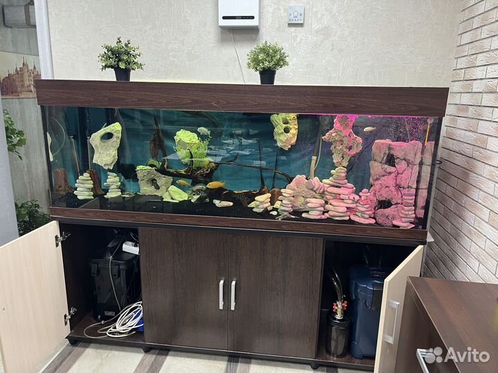 Аквариум с тумбой