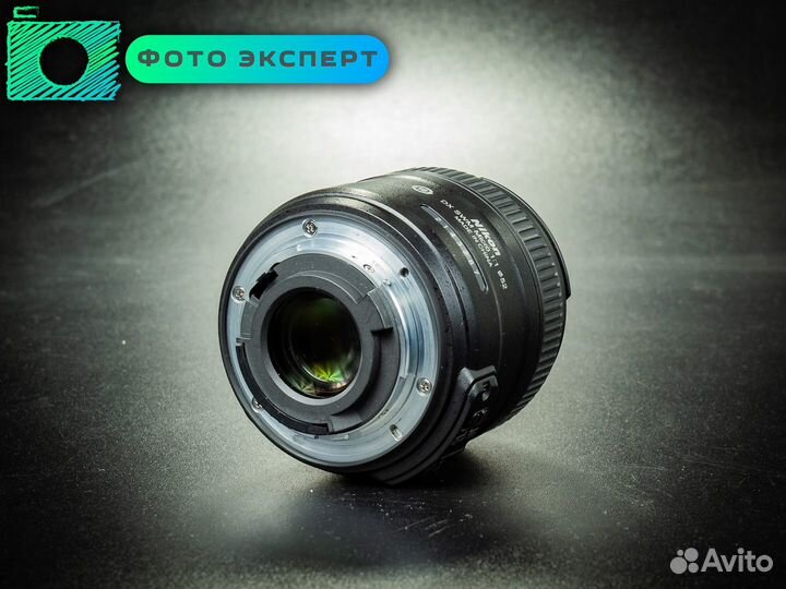 Объектив Nikon AF-S 40mm f2.8 G DX micro