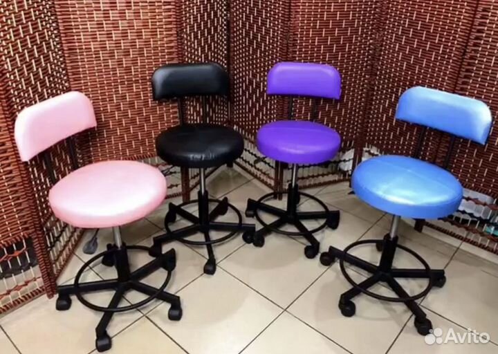 Стул со спинкой для мастера в салон (доставка)