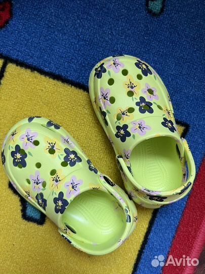 Сандали для девочки новые