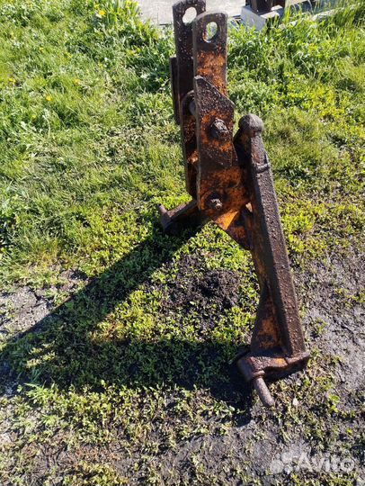 Угольник на т150