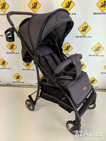 Прогулочная лёгкая коляска