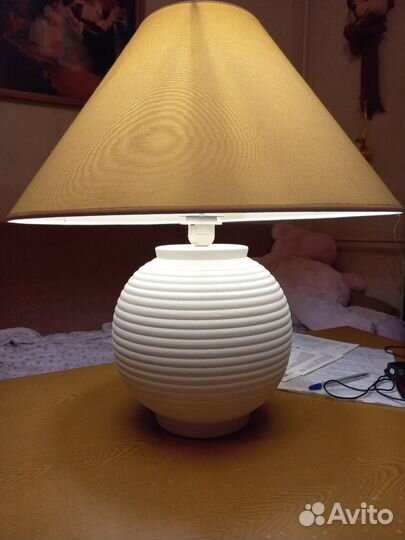 Лампа настольная