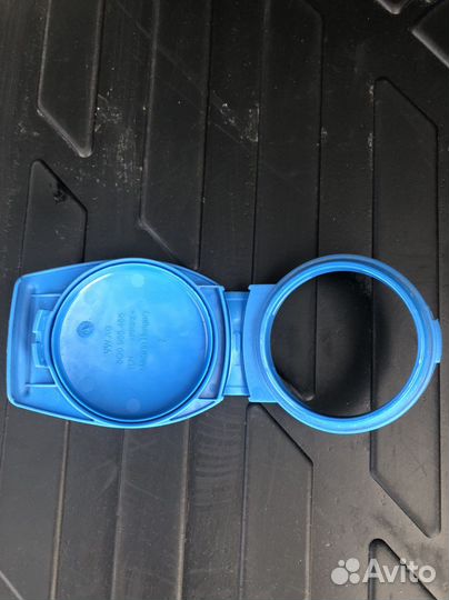 Крышка бачка омывателя VAG