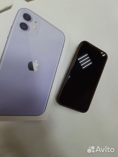 iPhone 11, 64 ГБ