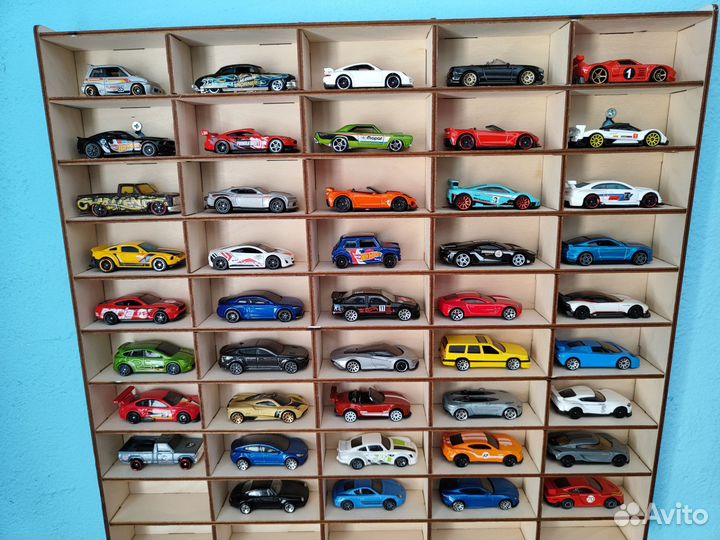 Машинки HotWheels 1:64