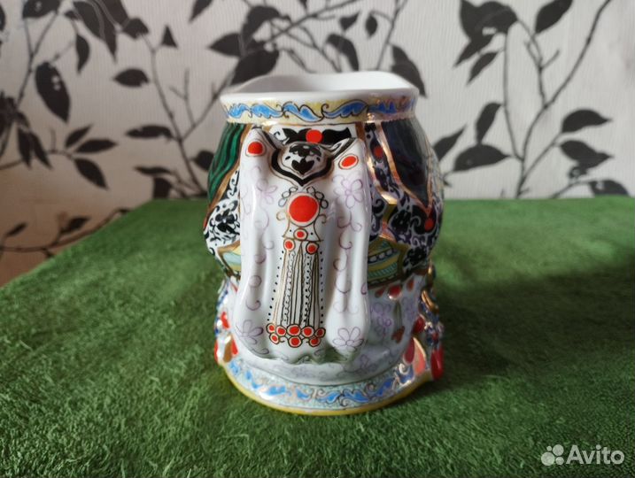 Кружка коллекционная голова восточной женщины лфз