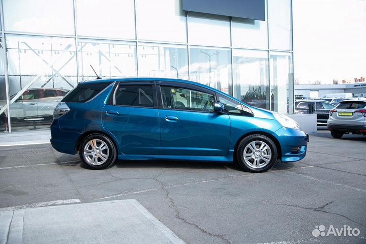 Honda Fit Shuttle 1.3 CVT, 2012, 142 287 км
