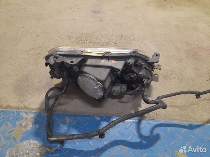 Фары Toyota Mark X GRX 120, 121, 125