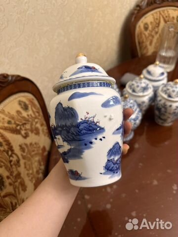 Фарфоровые вазы