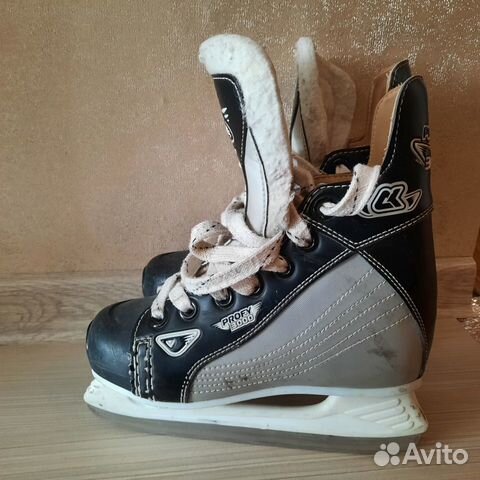 Коньки хоккейные детские