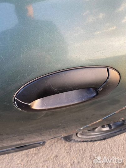 Задняя левая наружная ручка двери Hyundai Elantra