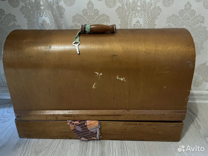 Швейная машина