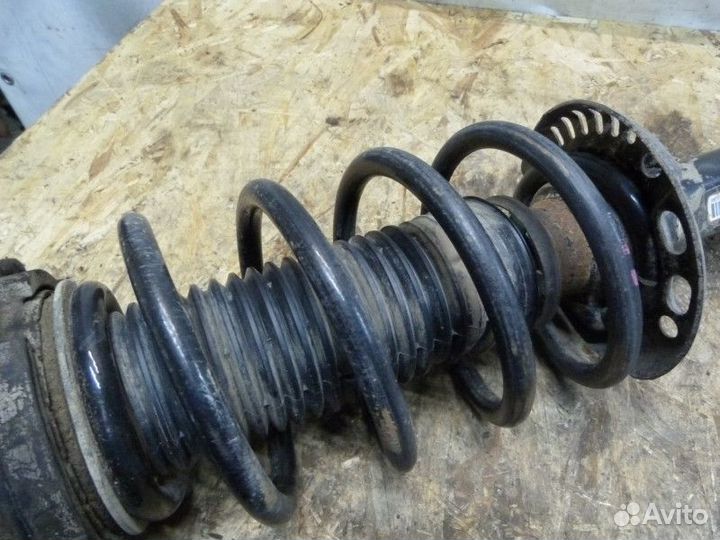 Амортизатор передний правый Skoda Octavia (A5 1Z)