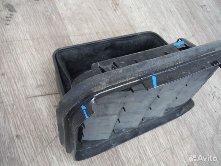 Клапан вентиляции салона левый Mercedes GLA H247