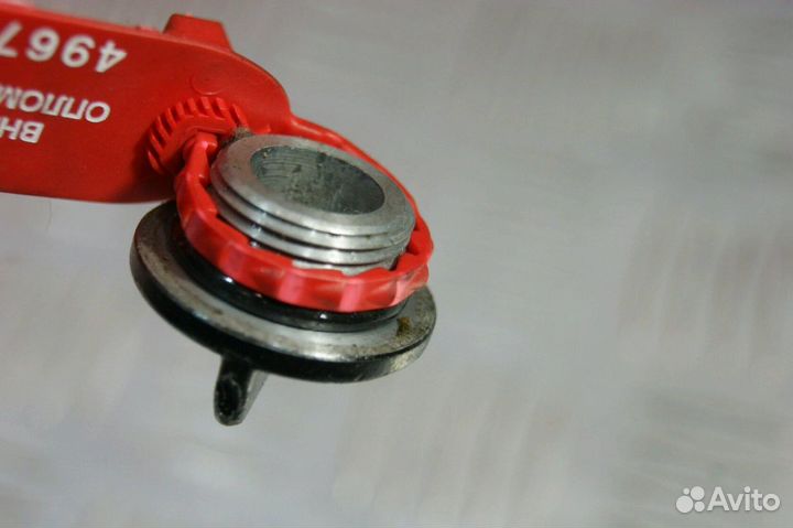 Крышка маслозаливная Suzuki GSF250 Bandit