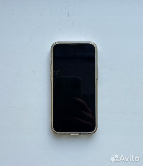 Телефон iPhone 13 mini