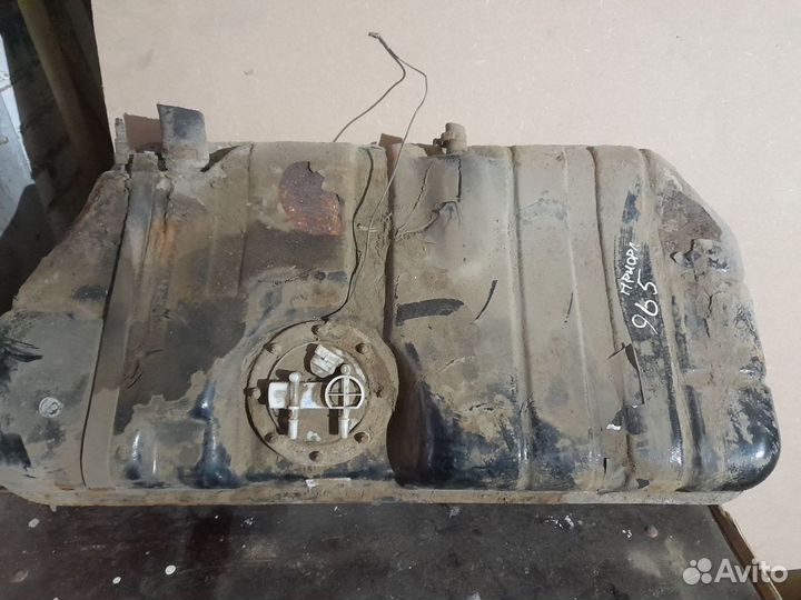 Топливный бак 2110, 2112, 2114, 2115, 2113