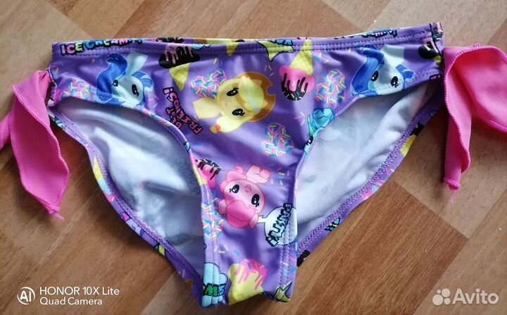 Купальник и тапочки для плавания