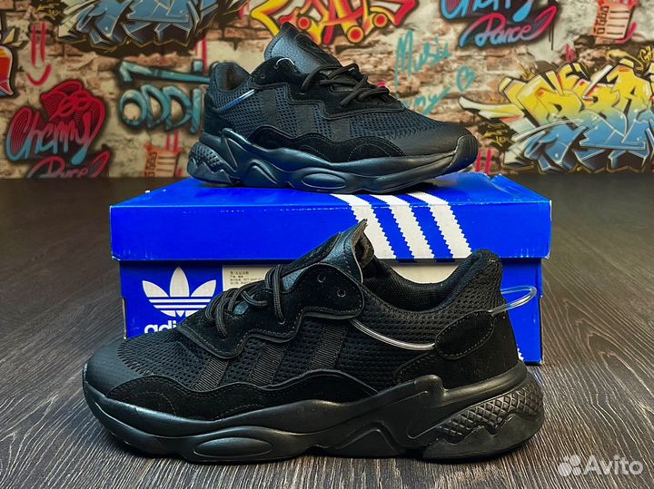 Кроссовки adidas ozweego