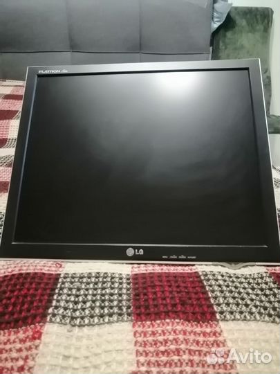 Монитор LG 21 дюйма