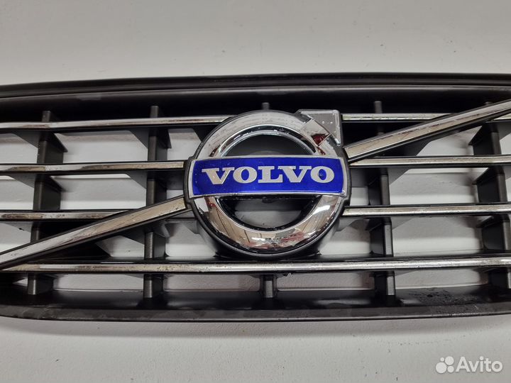Дефект Volvo XC60 рест 13-17 решетка радиатора