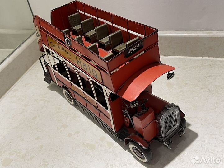 Автобус игрушка для интерьера