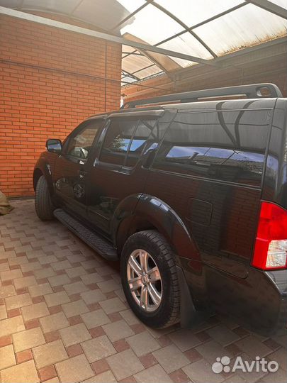 Nissan Pathfinder 2.5 AT, 2011, 240 000 км