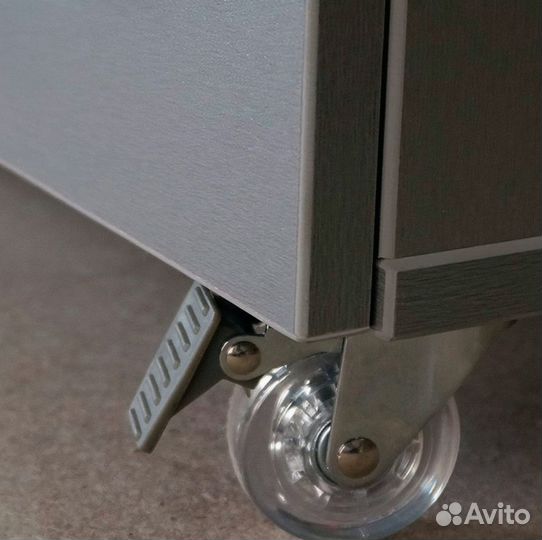 Педикюрная тумба с уф блоком Ту-1