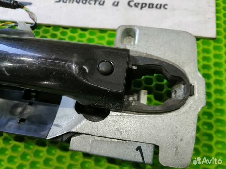 Ручка дверная правая Nissan Juke F15