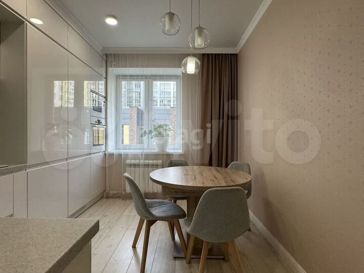 3-к. квартира, 73 м², 2/10 эт.