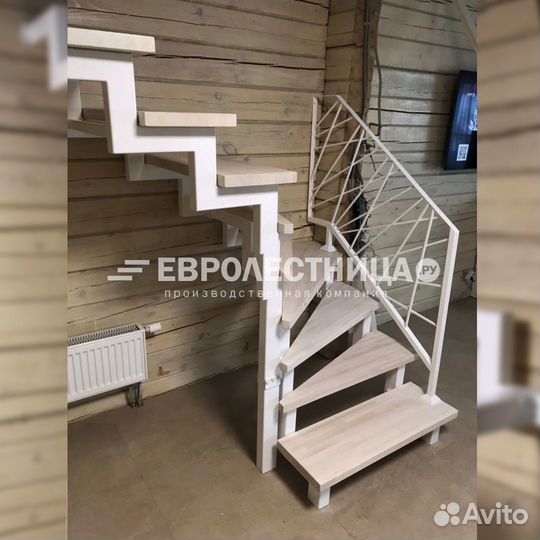 Лестница на второй этаж