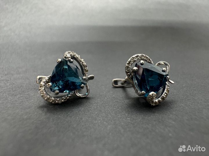 Серьги 585 пробы с бриллиантами и топазами
