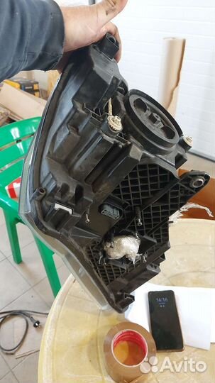 Левая фара Skoda Superb 3