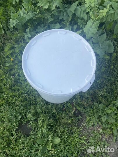 Ведро пластиковое с крышкой 30 литров