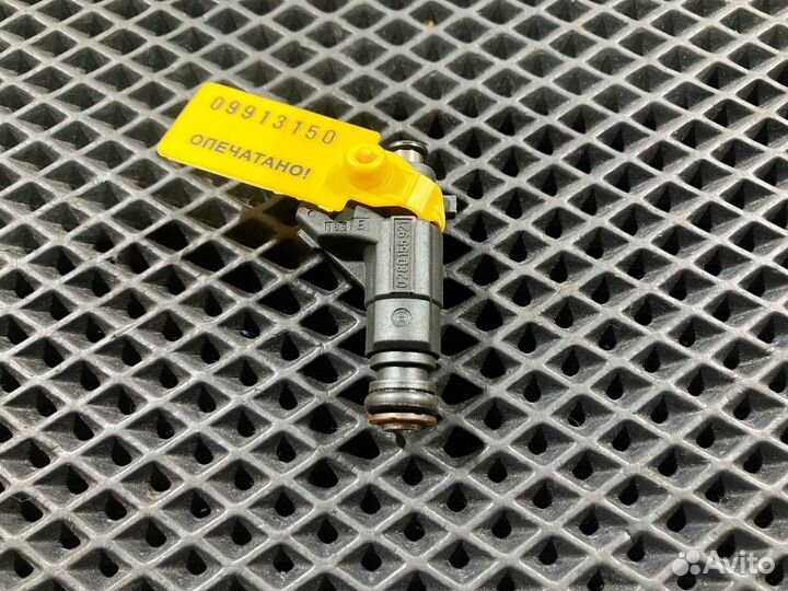Форсунка топливная Audi A8 D3/4E 2002 077133551M