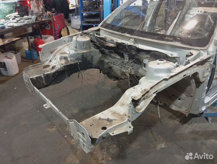 Панель передняя Ford Mondeo 3 (B4Y)