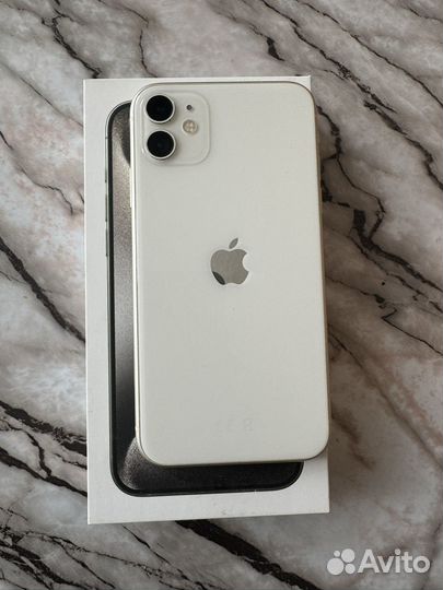 iPhone 11, 64 ГБ