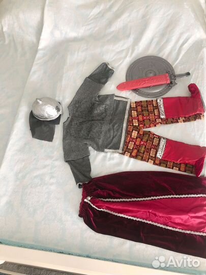 Новогодний костюм для мальчика богатырь