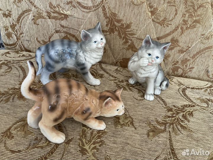 Статуэтка кошка