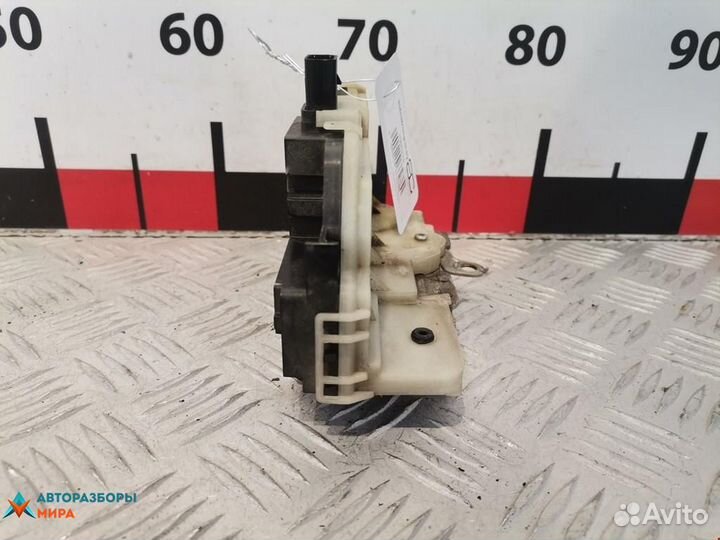 Замок двери передней правой Ford Edge рест. 2011