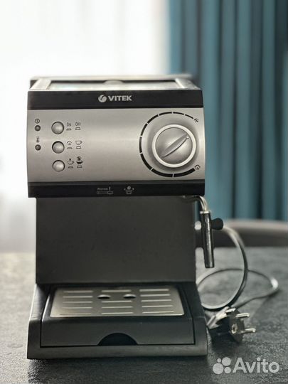 Кофеварка рожковая Vitek VT-1511 BK