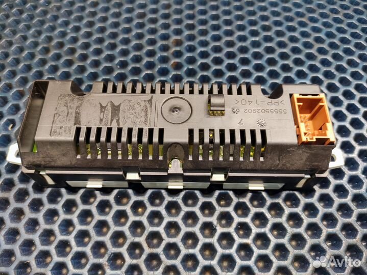 Информационный дисплей Peugeot 308